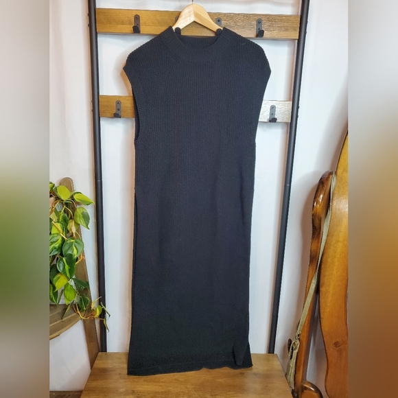 H&m knit crewneck midi dress with long slit. Womens small. EUC - Picture 8 of 8